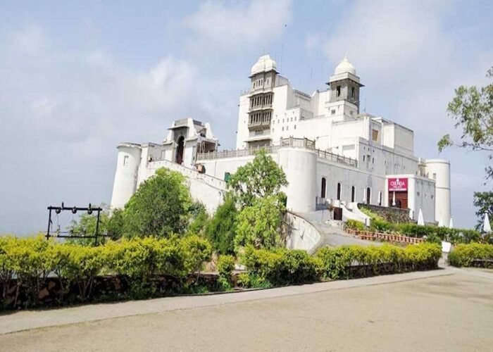 Sajjangarh Palace ( Monsoon Palace)
