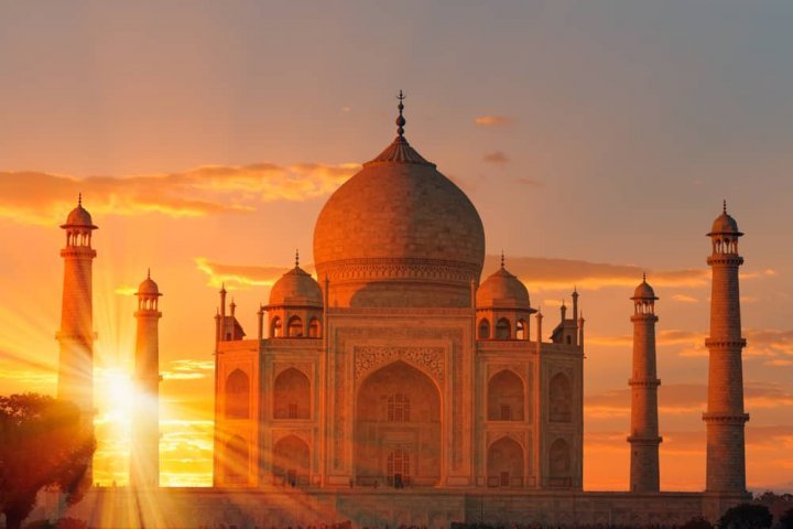 Taj Mahal Tour From Delhi by car at ₹6000 with SRM Holidays