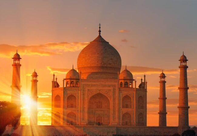 Golden Triangle Tour Packages By Car | Local Taxi From | SRMHPL